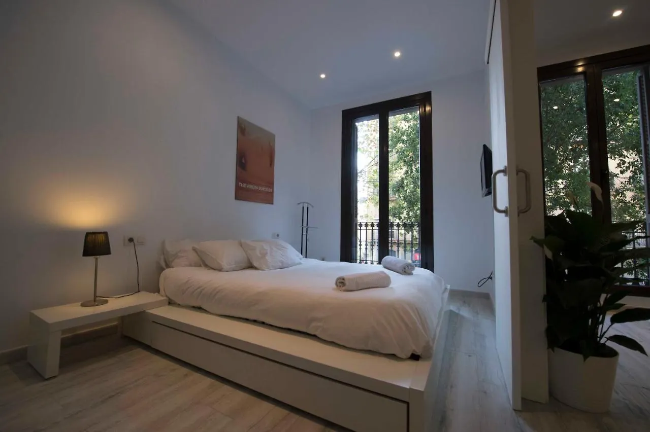 Roger De Lluria Design Apartment Barcelona